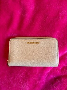 Michael Kors Beige Pebbled Leather Zip Wallet with Gold Logo